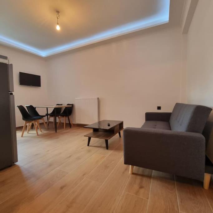 פטולמאידה Thanos Apartment מראה חיצוני תמונה